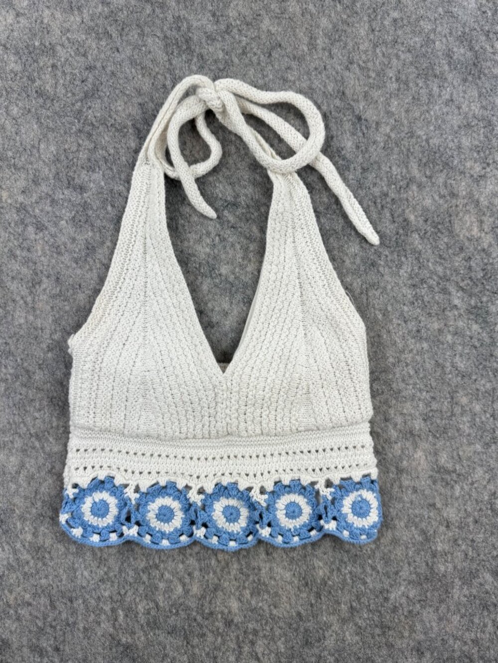 Hollister Crochet Halter Top White Blue Flowers Sz S V Neck 70s